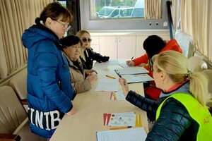 Оккупанты попали по неработающим авто в Одессе: город частично без света, электрички задерживаются 