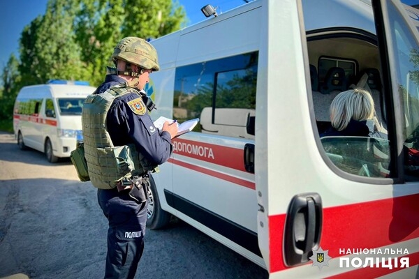 Россияне нанесли удар по гражданской инфраструктуре Одесского района: есть раненые (обновлено)