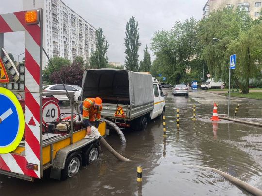 У столиці та Київській області аварійні відключення електрики через негоду (відео)