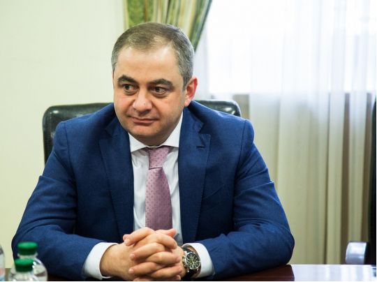 Звільнення Гізо Углави з НАБУ спричинить напруження у відносинах зі США, — думка політолога