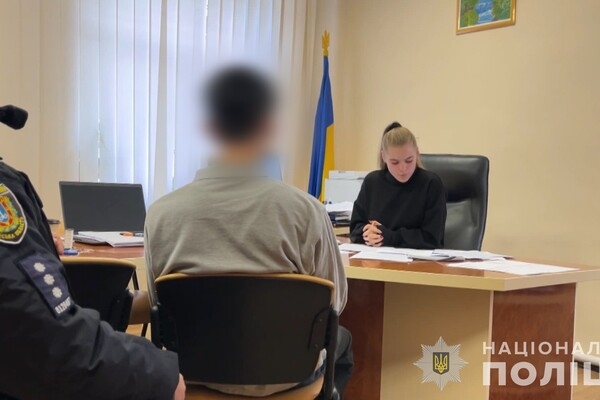 В Одесской области два подростка и мужчина поджигали админздания на заказ