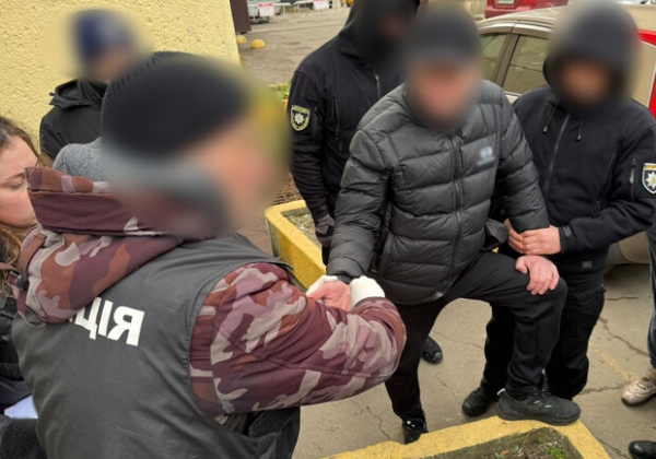 Торговал удостоверениями для "брони": в Одессе задержали экс-члена общественного формирования