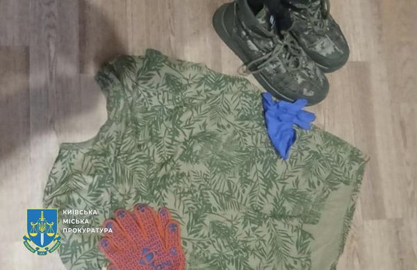 Прикидались бійцями Інтернаціонального легіону та обкрадали житло заможних киян: у Києві затримали банду «домушників»