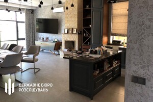 В декларации чиновника Миграционной службы Одесчины выявили неточности более чем на 83 миллиона гривен