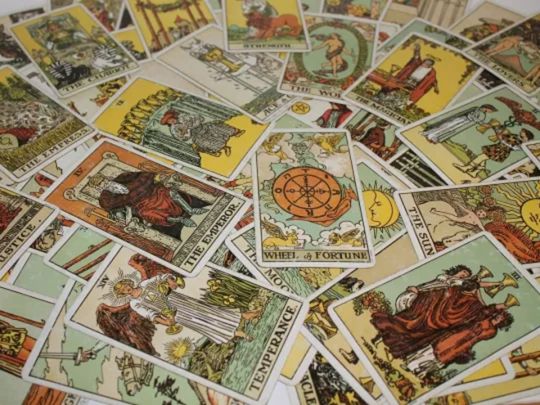 Скорпіонам — «Імператриця», Дівам — «Дев'ятка Кубків», а Левам — «Верховна Жриця»: Таро-прогноз та поради карт на 23 червня