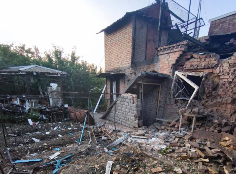 Ворог продовжує терор проти українців: удари завдаються по мирним містам і селам країни (фото)